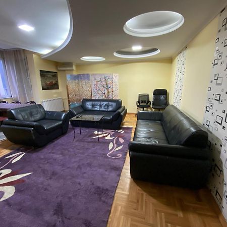 Hakuna Matata Skopje Exteriör bild